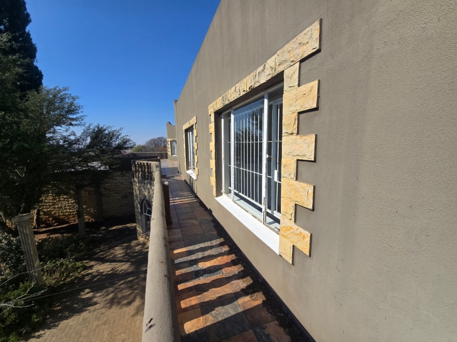 14 Bedroom Property for Sale in Rayton Free State
